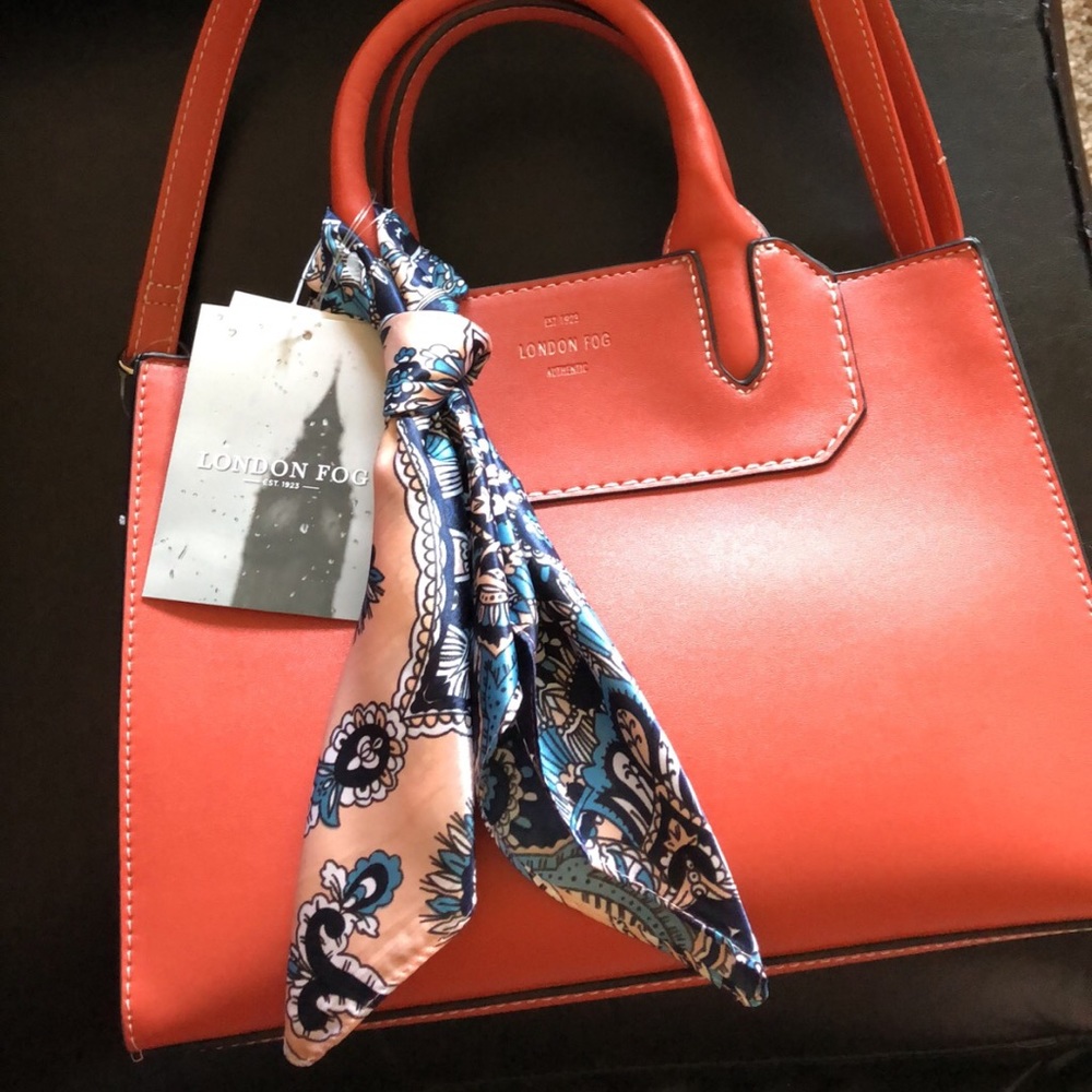 London Fog Authentic Purse 👜
